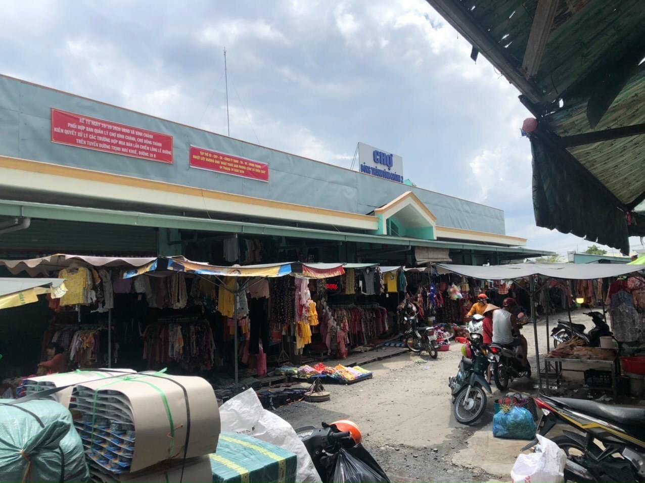 Chợ Bình Chánh 2 ngay đường vào dự án Phố thương mại Trường Thịnh Phát